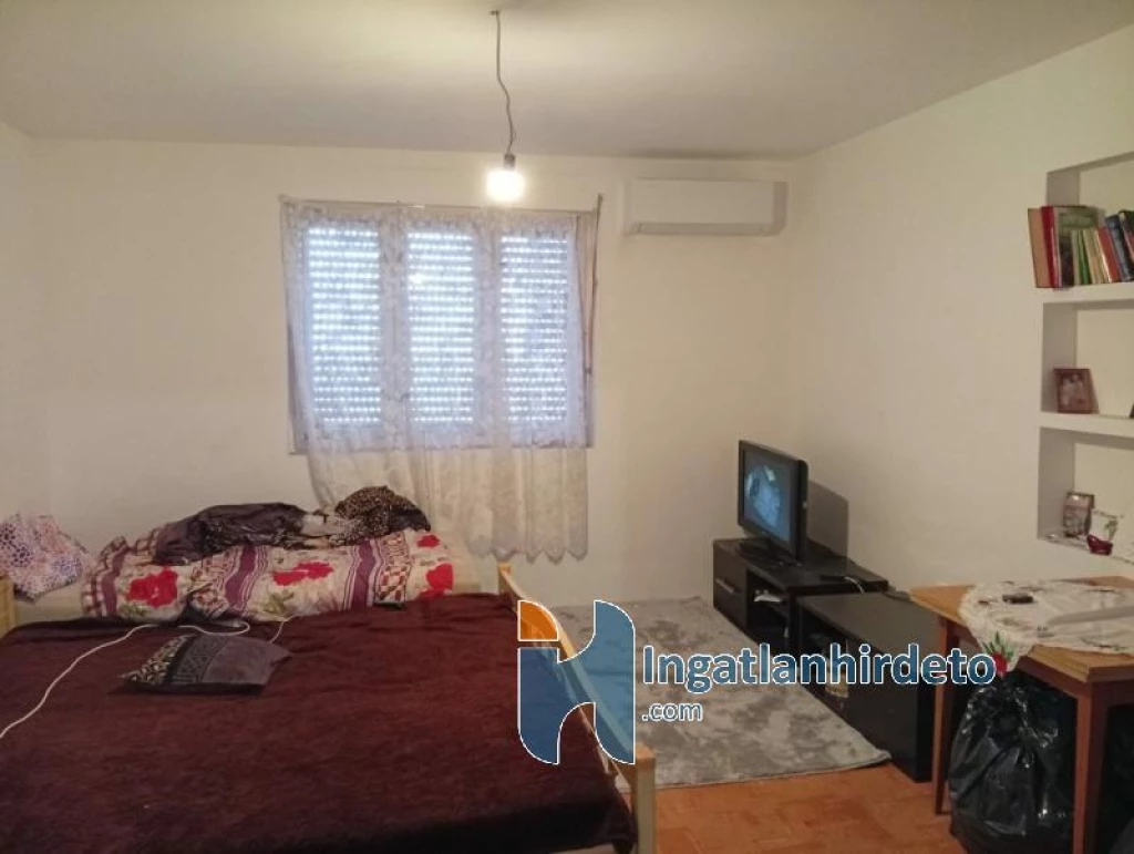 Eladó családi ház, Hort