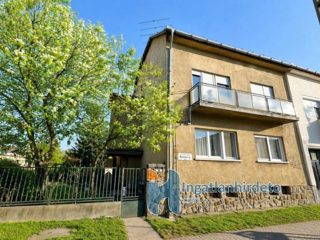 c3-1-name c2-1-name, Budapest IV. kerület, Újpest, Semmelweis