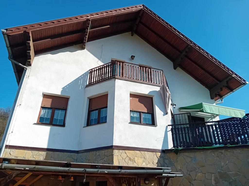 c3-1-name c2-1-name, Zalacsány