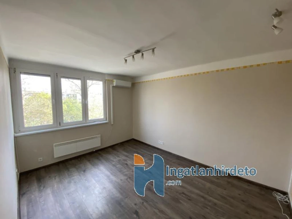 c3-1-name c2-19-name, Gyöngyös, Nyolcvanas, Olimpia 1