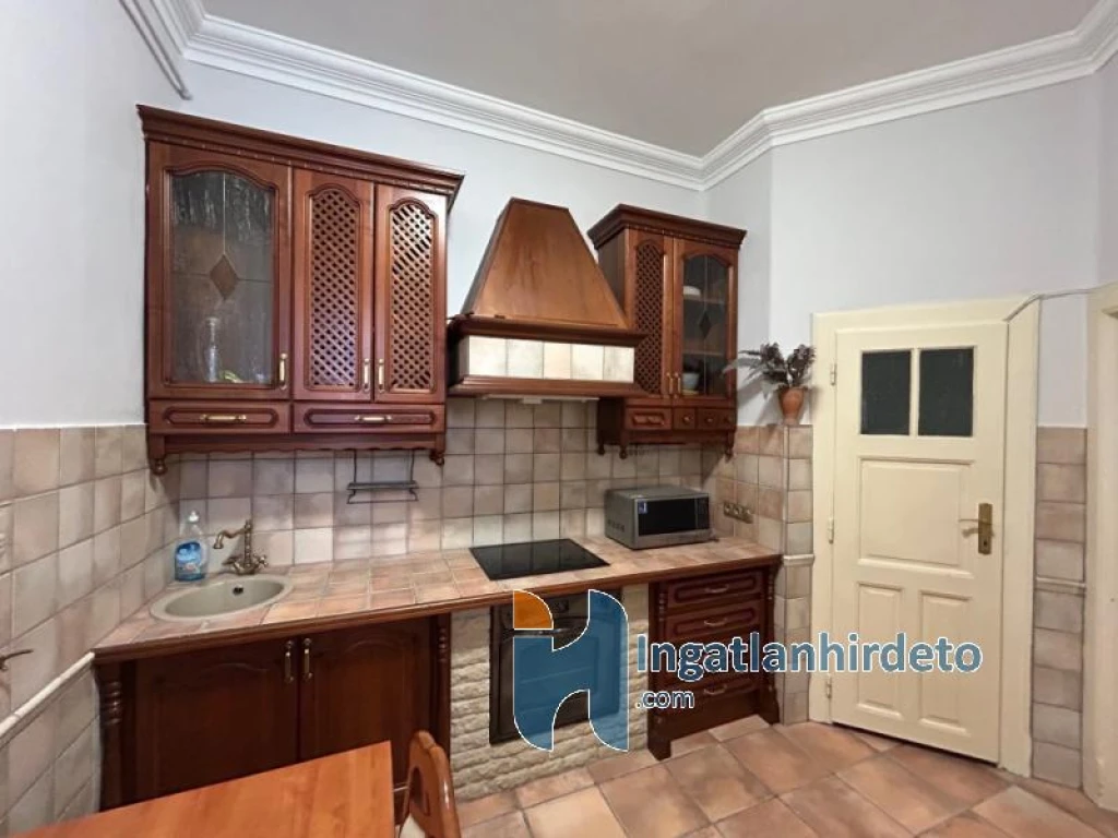 c3-1-name c2-19-name, Debrecen, Óváros, Batthyány