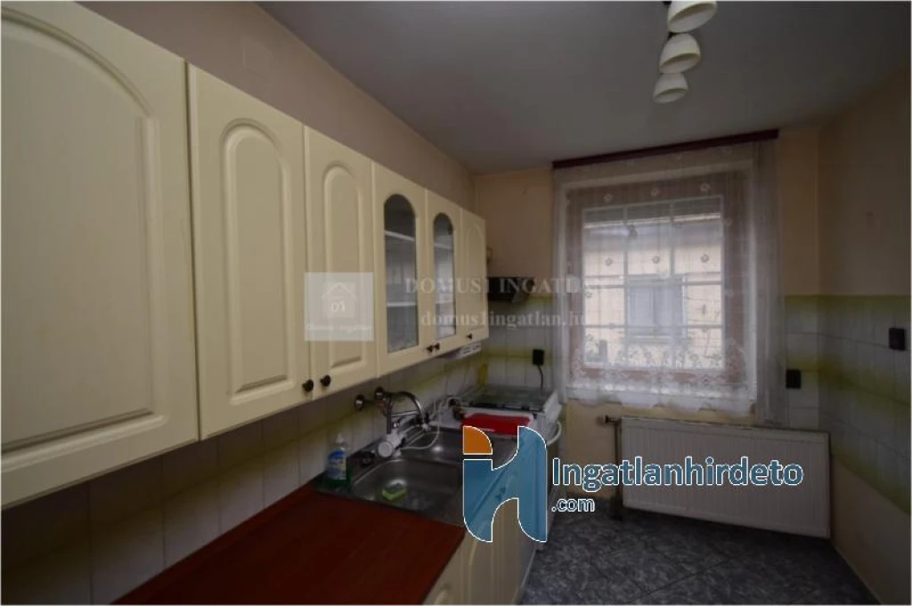 c3-1-name c2-1-name, Szombathely