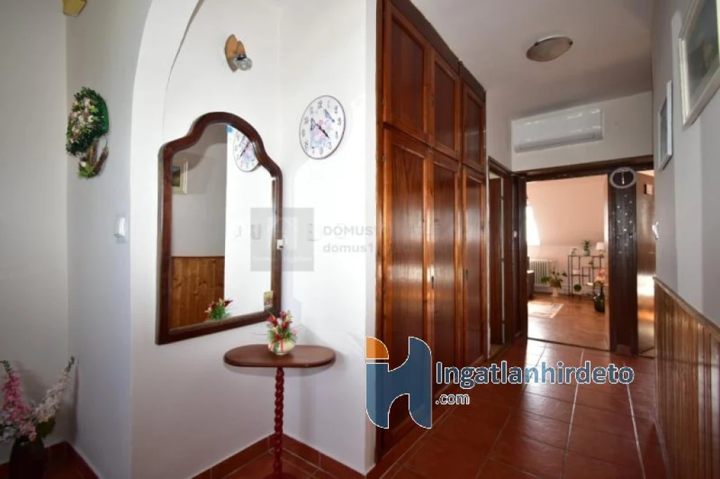 c3-1-name c2-1-name, Szombathely