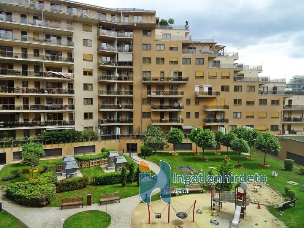 Eladó téglalakás, Budapest XIII. kerület, Marina Part, Danubius utca