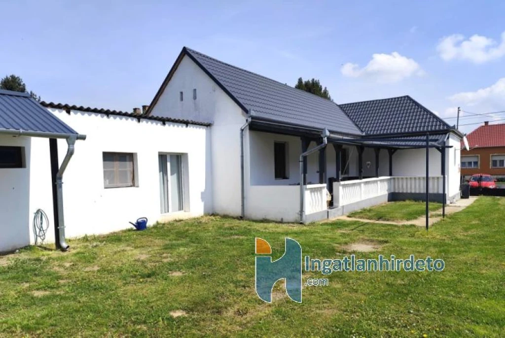 Eladó családi ház, Iharos