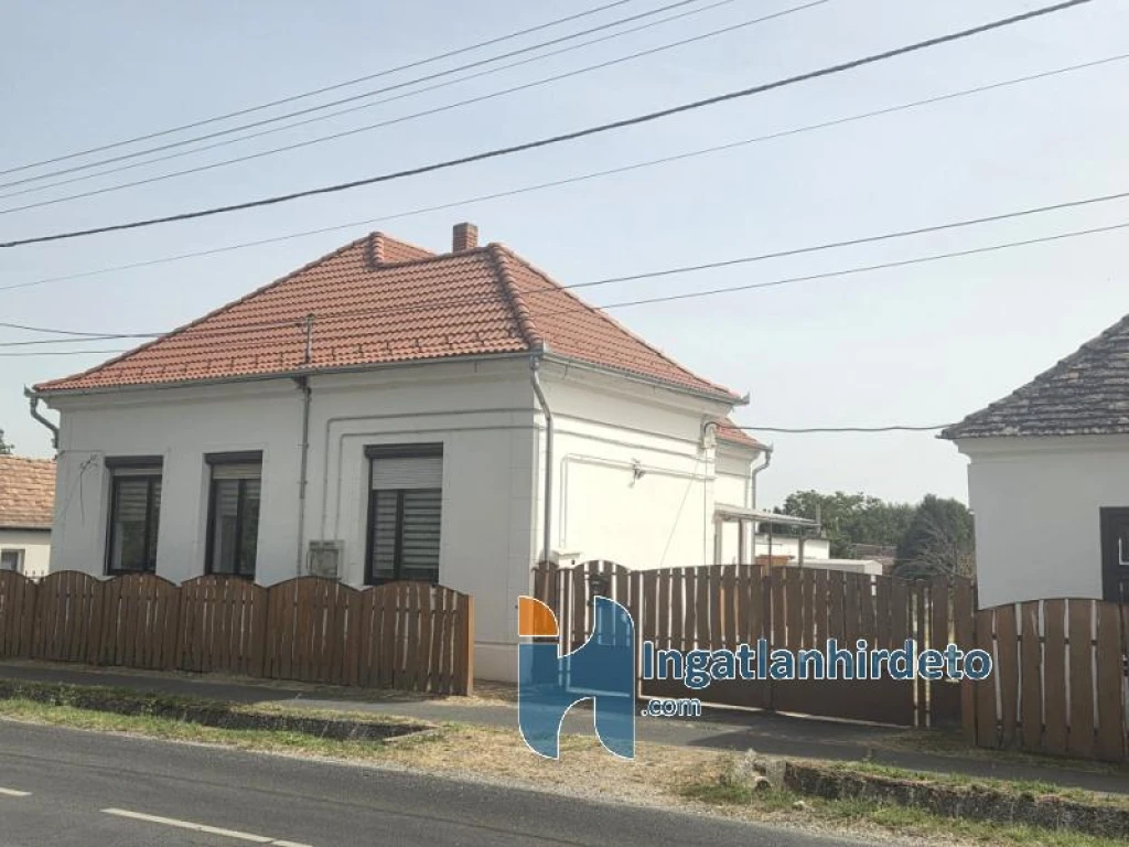 Eladó családi ház, Galambok