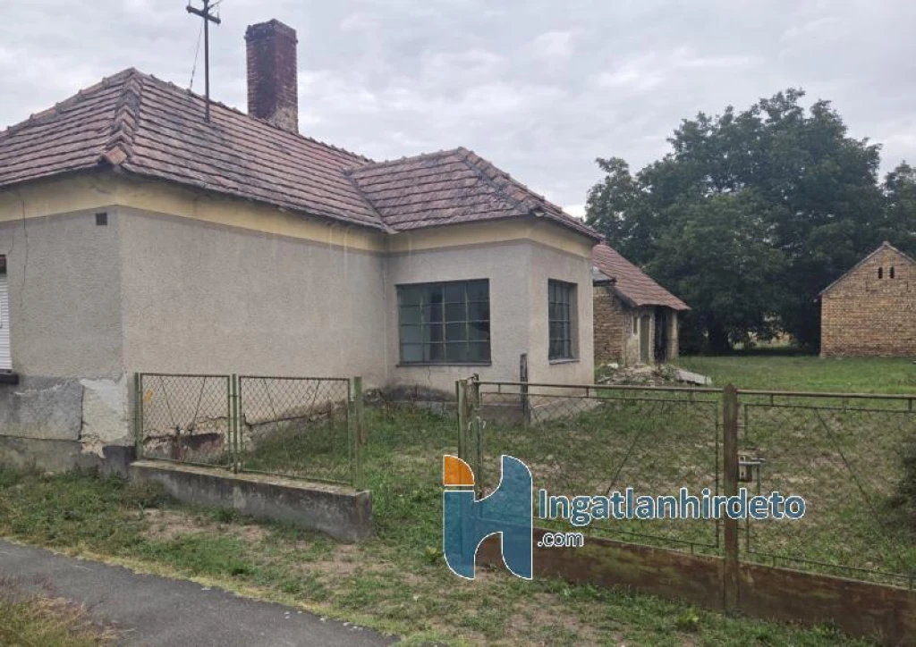 Eladó családi ház, Zalaszentlászló