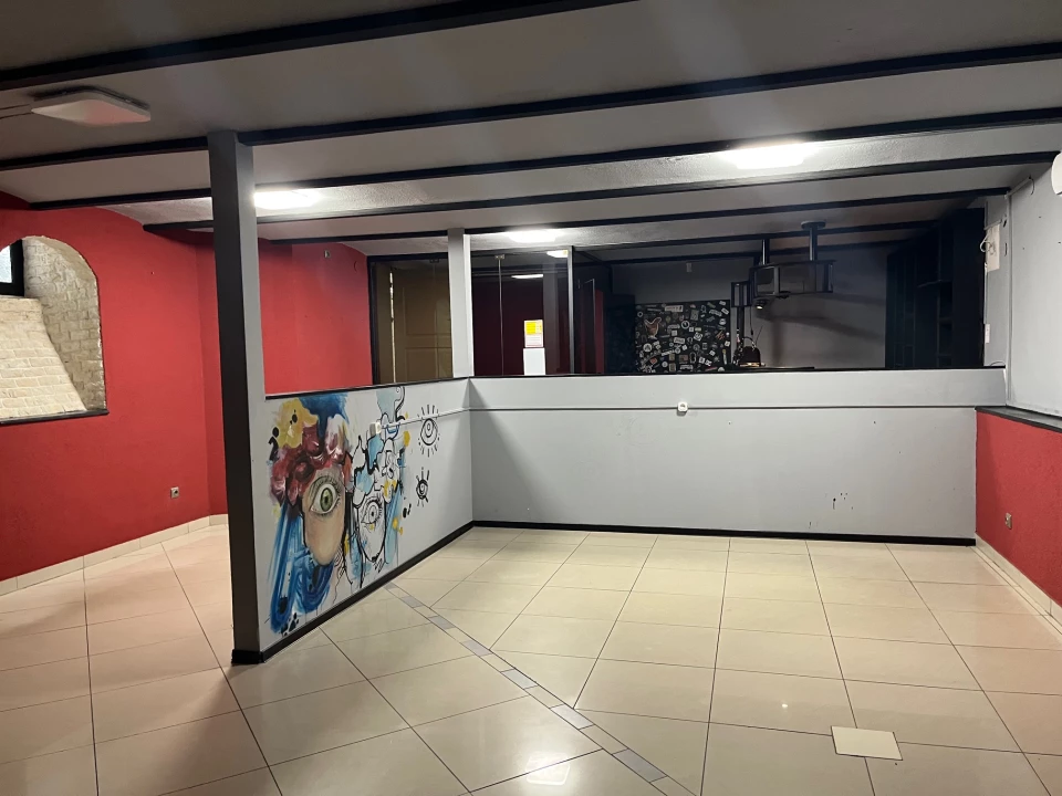 For sale store, Szeged