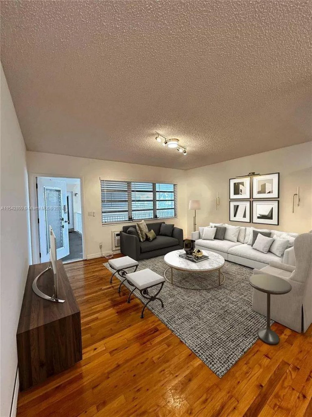 For sale apartment, bachelor flat, Hallandale Beach