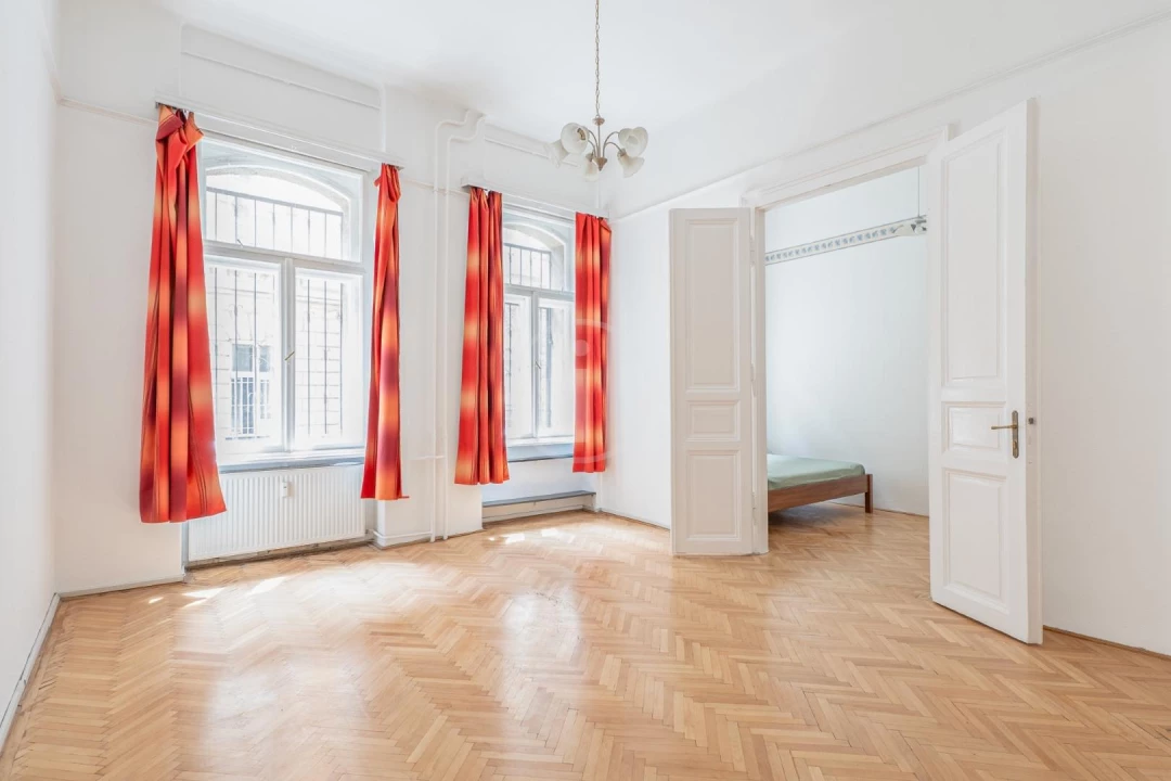 Eladó téglalakás, Budapest VI. kerület