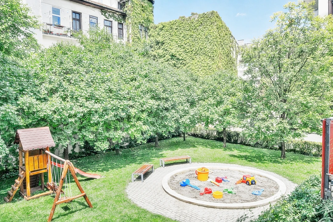 c3-1-name c2-19-name, Budapest VIII. kerület, Futó utca