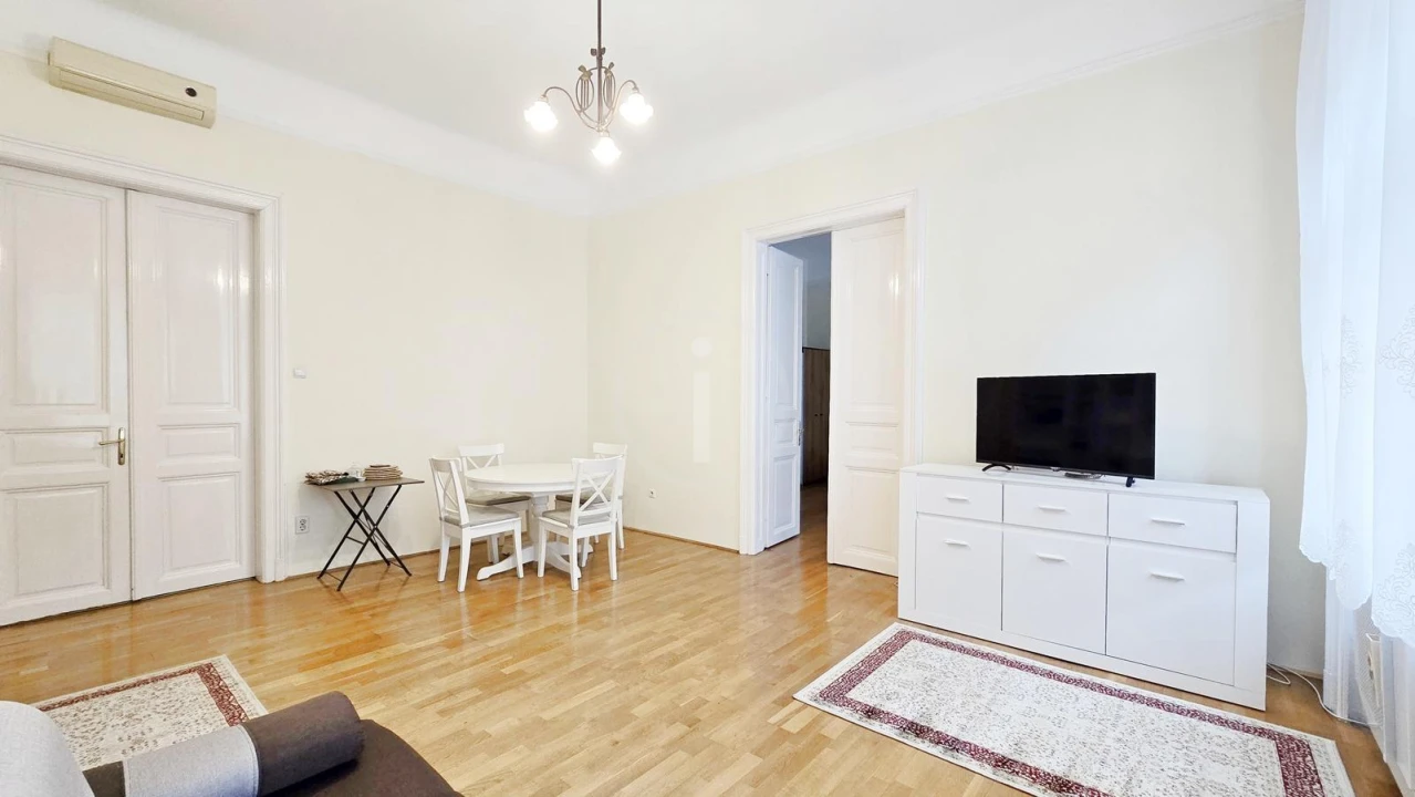 Kiadó téglalakás, Budapest VI. kerület, Szondi utca