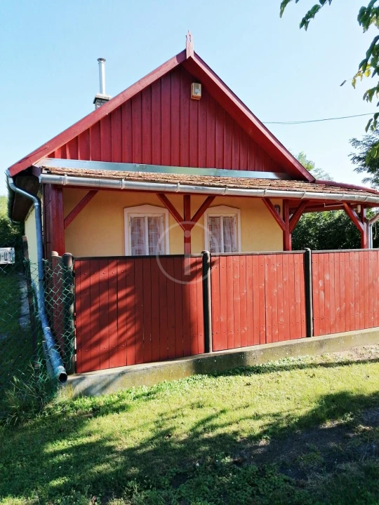 Eladó üdülő, nyaraló, Sarud