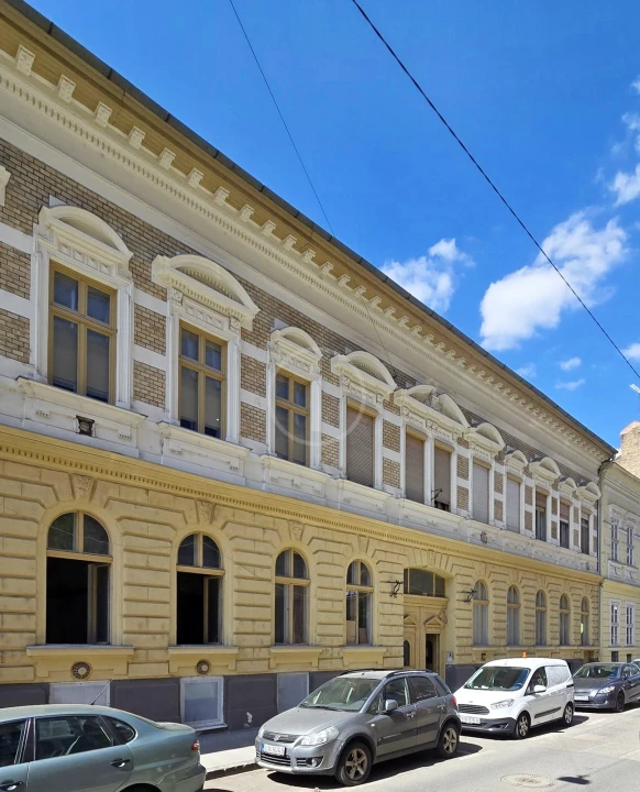 Eladó üzlet, Budapest VI. kerület