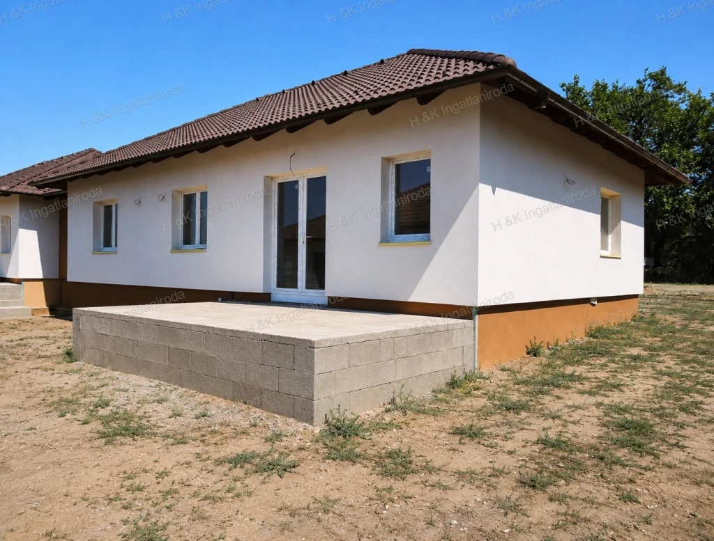 4665: Tárolókkal kapcsolódó, nappali + 3 szobás, új építésű ikerház!