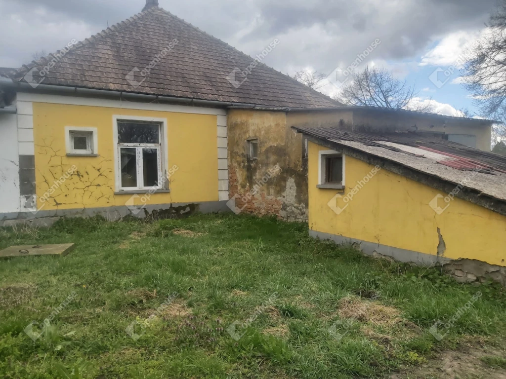 For sale house, Bőny