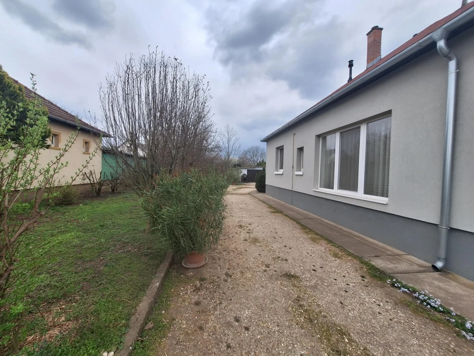 c3-1-name c2-1-name, Kecskemét