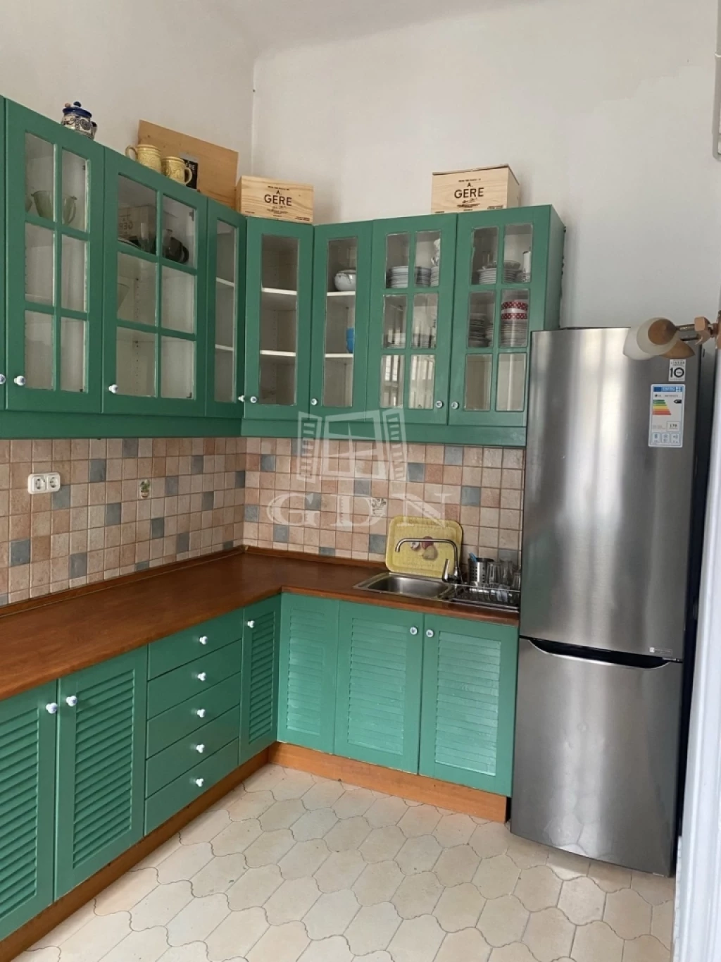 Kiadó téglalakás, Budapest X. kerület, Füzér utca