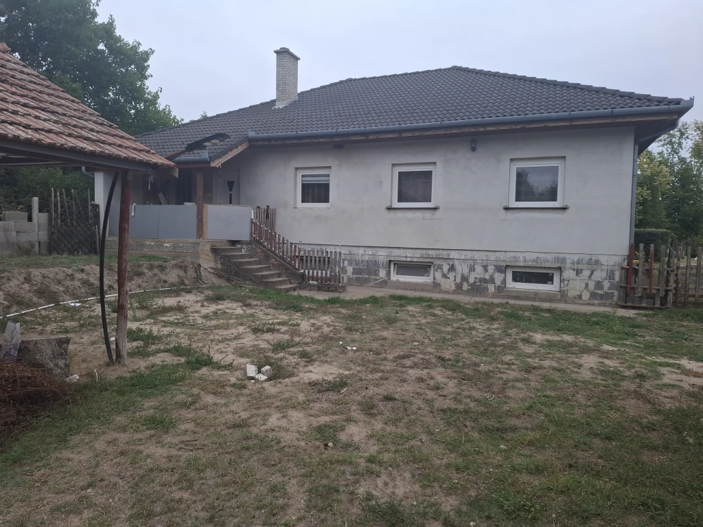 Eladó családi ház, Fülöpjakab