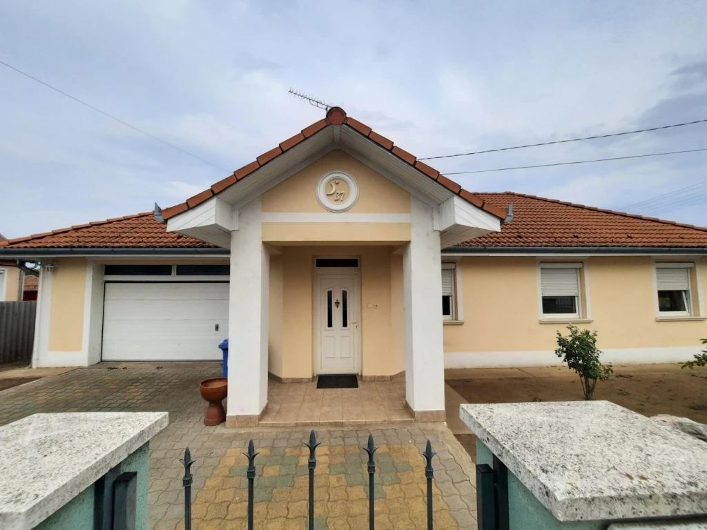 For rent house, Mikepércs, Hold utca