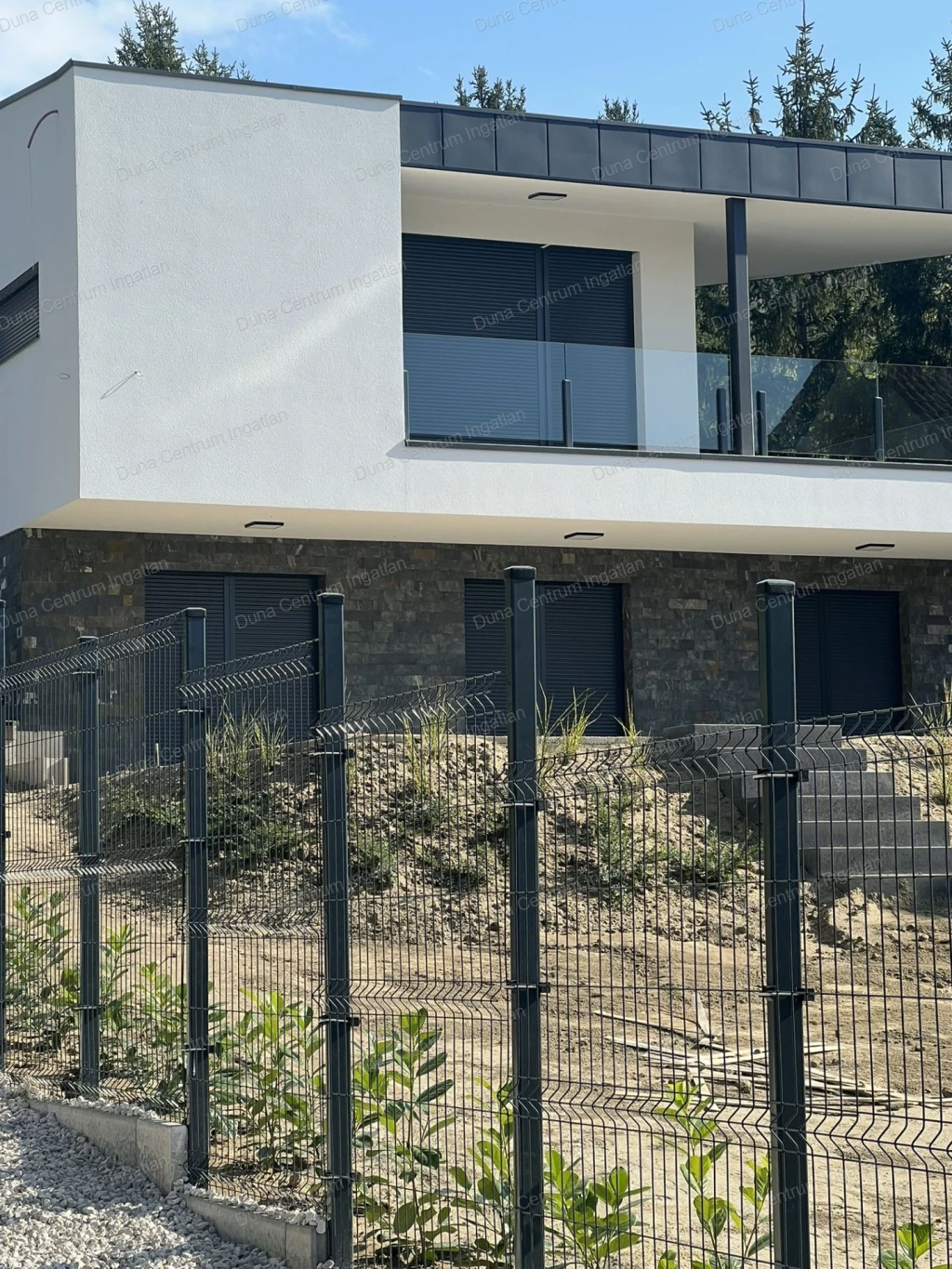 Panorámás, luxus családi ház a Balatonnál eladó!