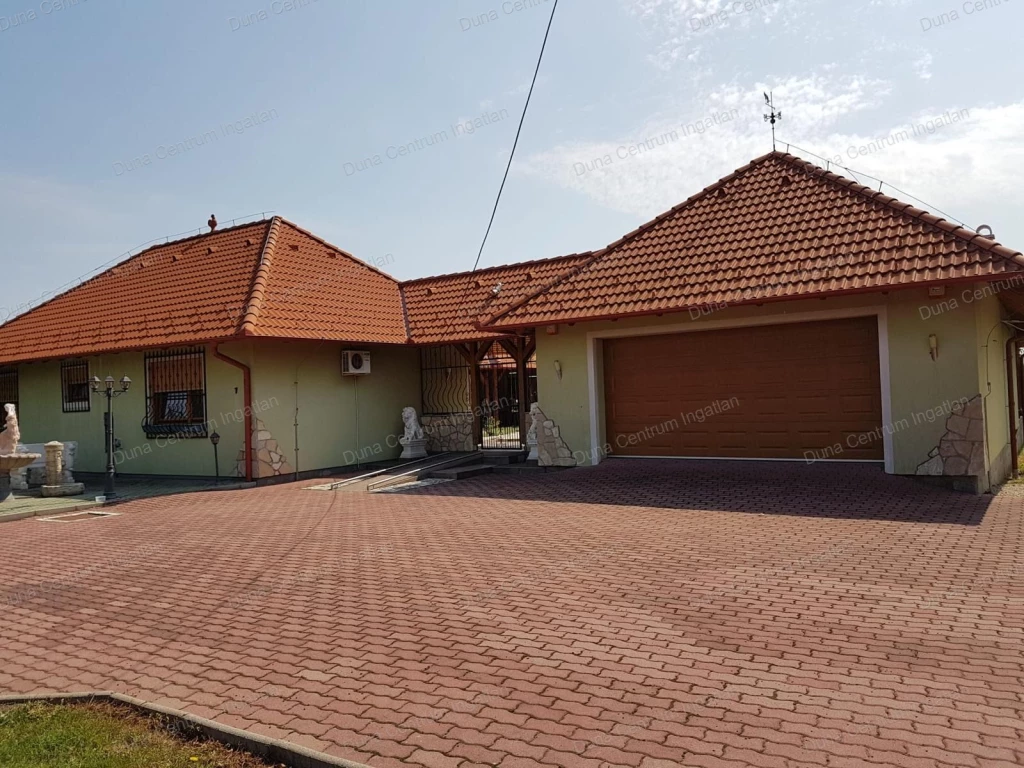 For sale house, Kőszárhegy