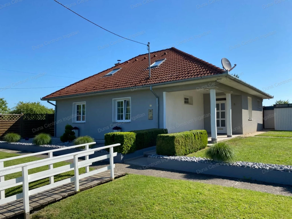 A Zalai dombvidéken  újszerű családi ház eladó !