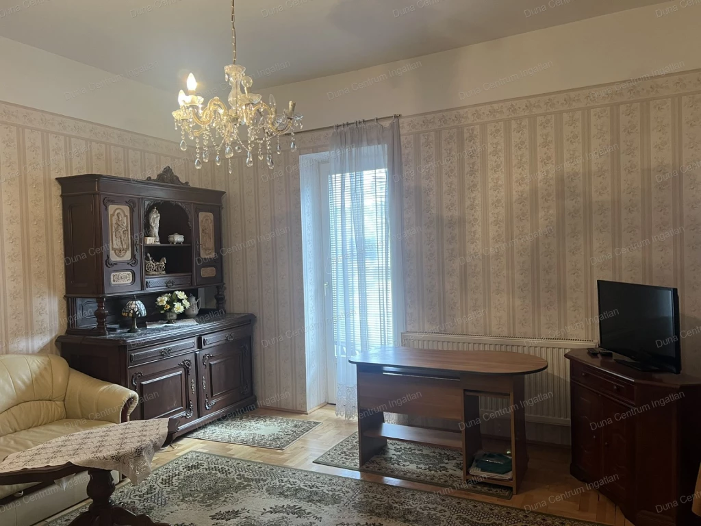 Belvárosi lakás eladó !