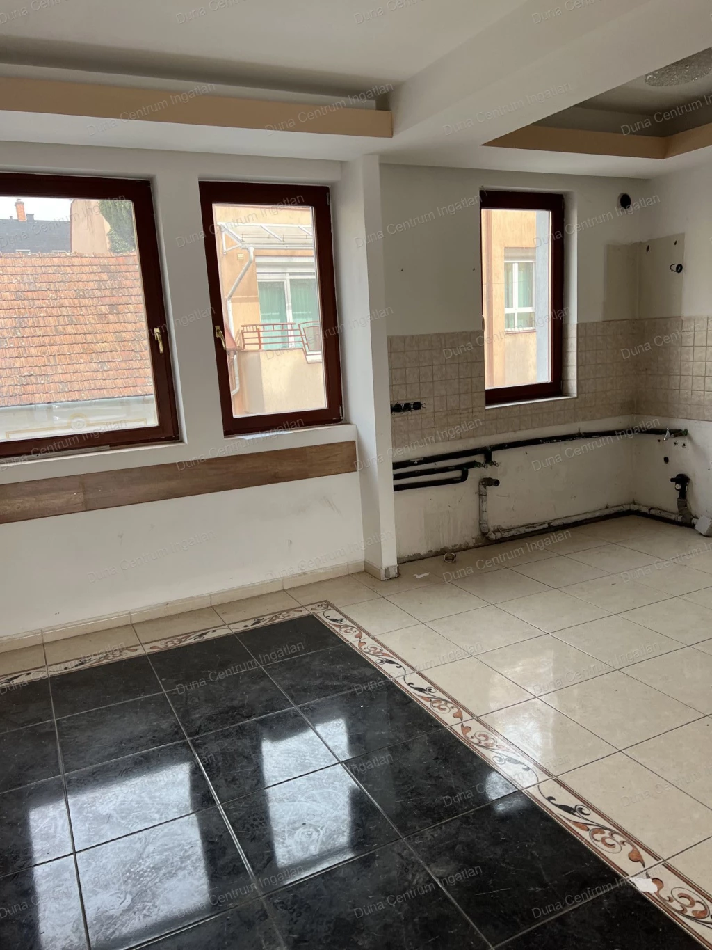 Nagy méretű belvárosi lakás Zalaegerszegen eladó !