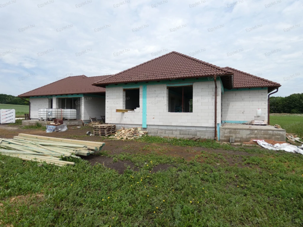 For sale semi-detached house, Tordas