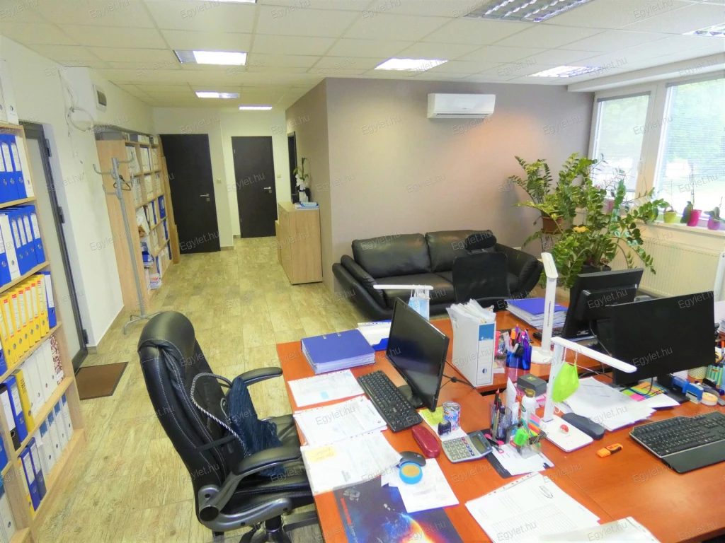 For sale office, office block, Budapest XVI. kerület, Mátyásföld – Petőfikert