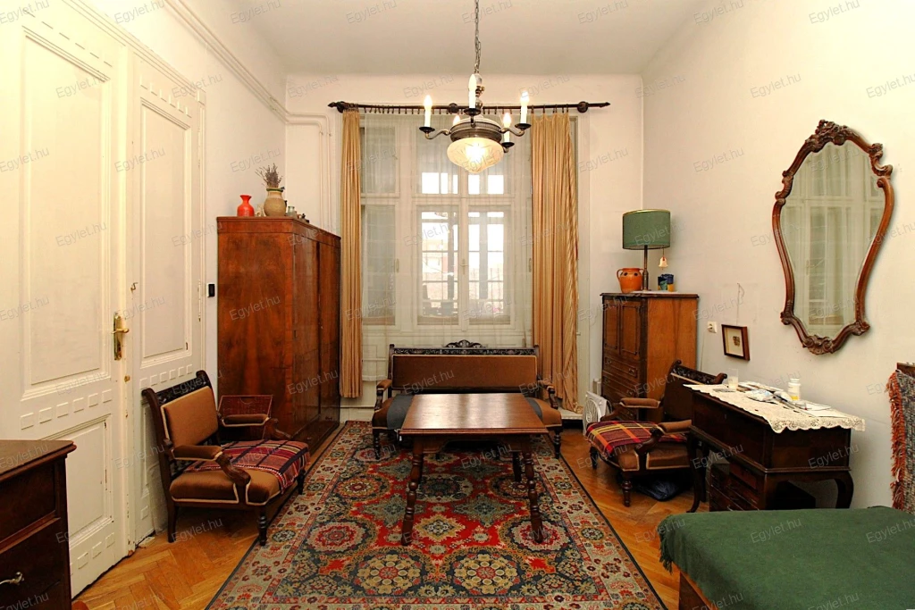 REMEK LEHETŐSÉG – TÖBBFÉLEKÉPPEN ALAKÍTHATTÓ - KIVÁLÓ ELHELYEZKEDÉS