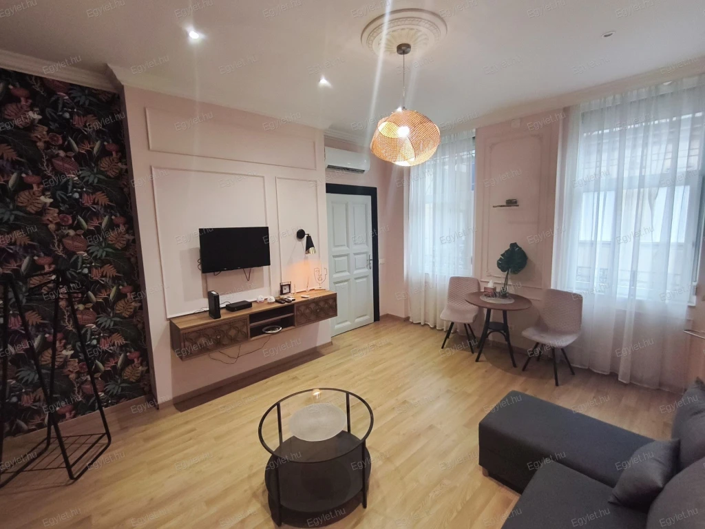 c3-1-name c2-19-name, Budapest VIII. kerület, Corvin negyed