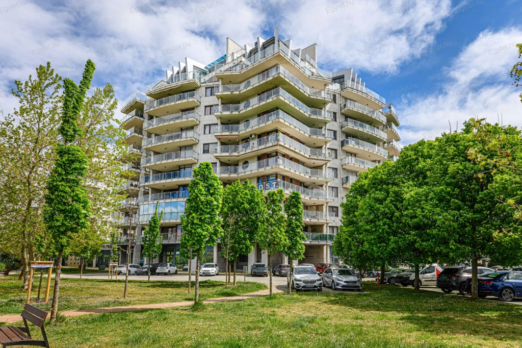 Marina parton duplex Penthouse lakás eladó