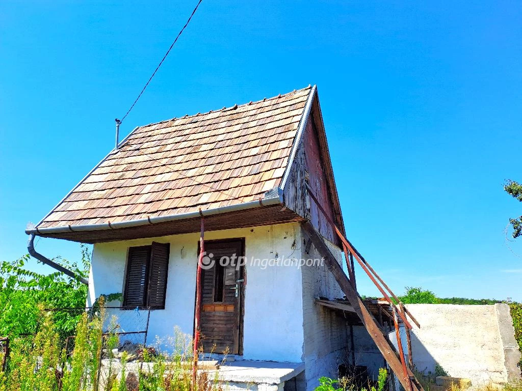 For sale building plot, Tápiószőlős