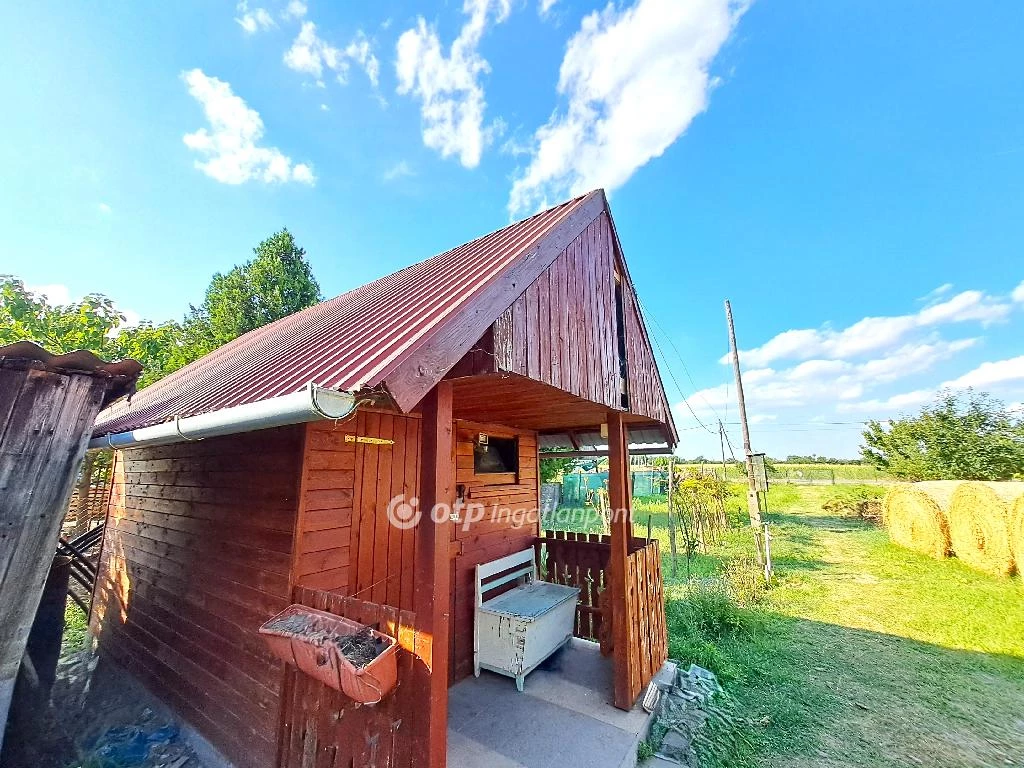 For sale periphery plot, Cegléd, Öregszőlők