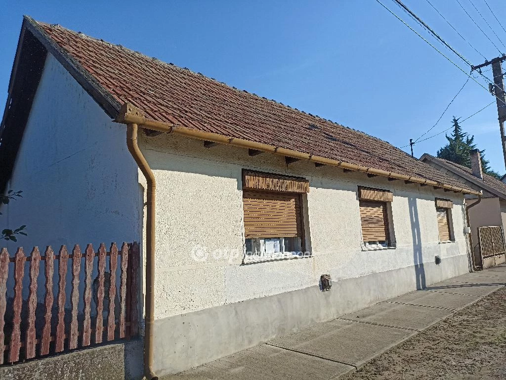 For sale house, Jászfényszaru