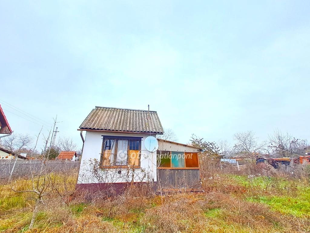 For sale house with a garden, Cegléd, Öregszőlők