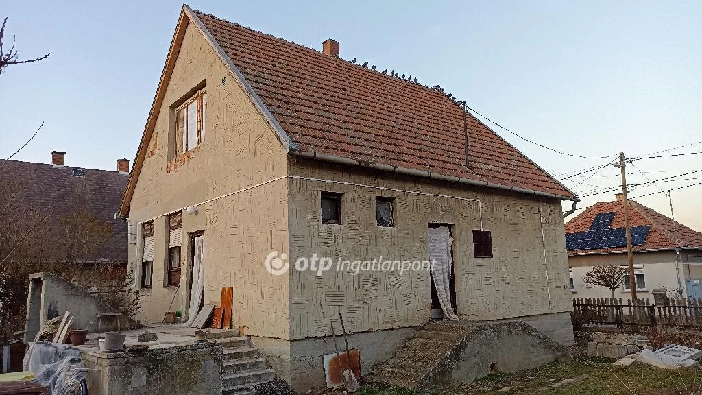 For sale house, Jászfényszaru