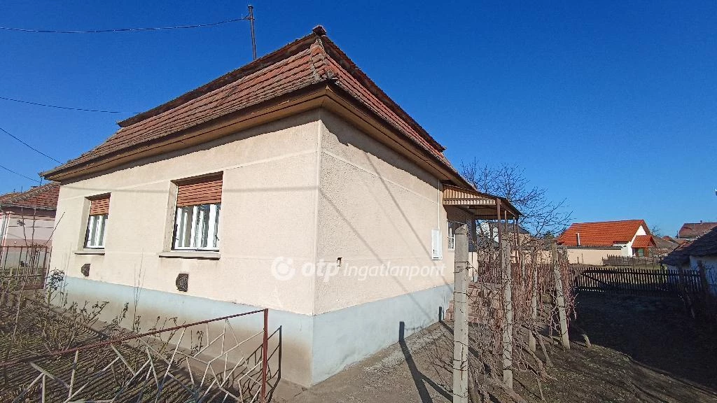 For sale house, Jászfényszaru