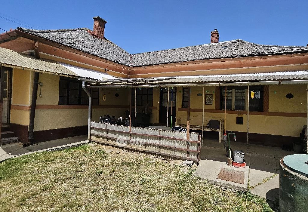 For sale house, Zaránk