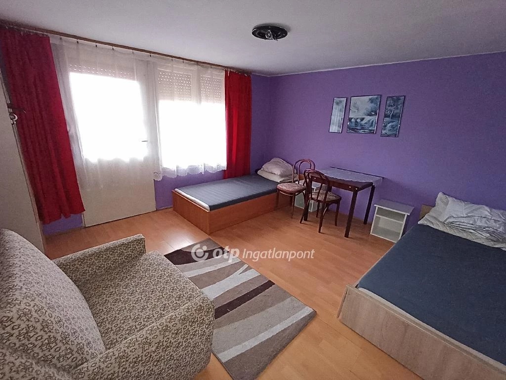 Eladó Ház, Jászapáti