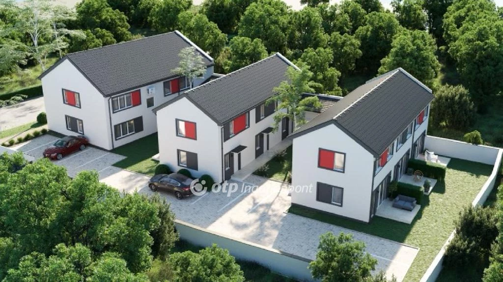 Eladó Lakás, Cegléd