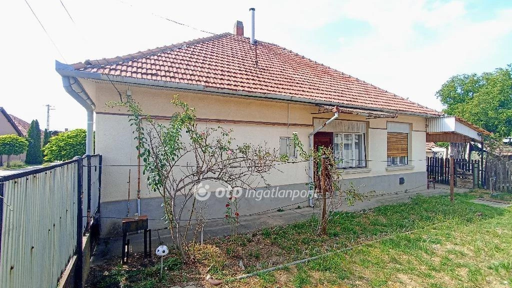 Eladó Ház, Jászfényszaru