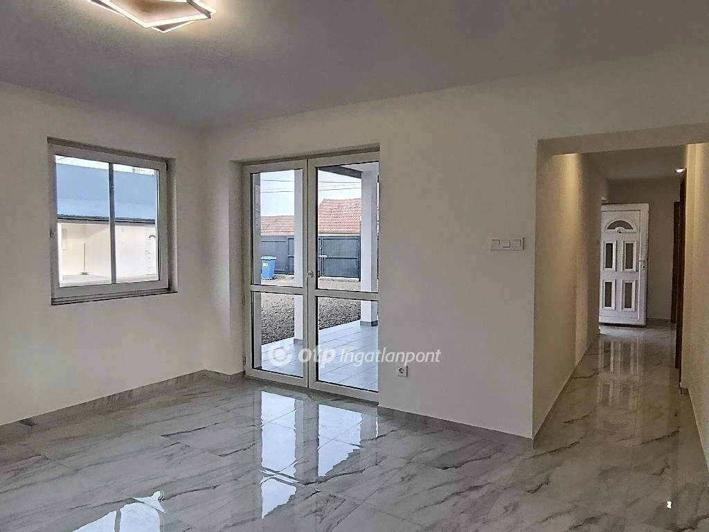 Eladó Ház, Jászfényszaru