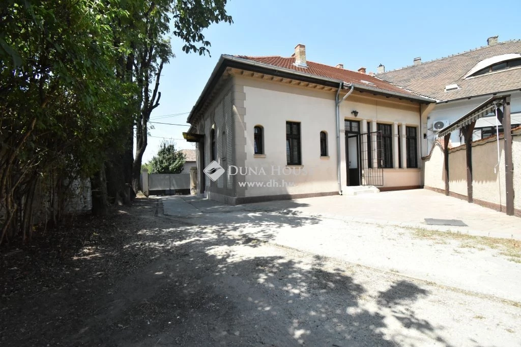 For sale semi-detached house, Budapest XV. kerület
