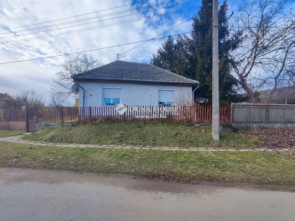 For sale house, Perkáta