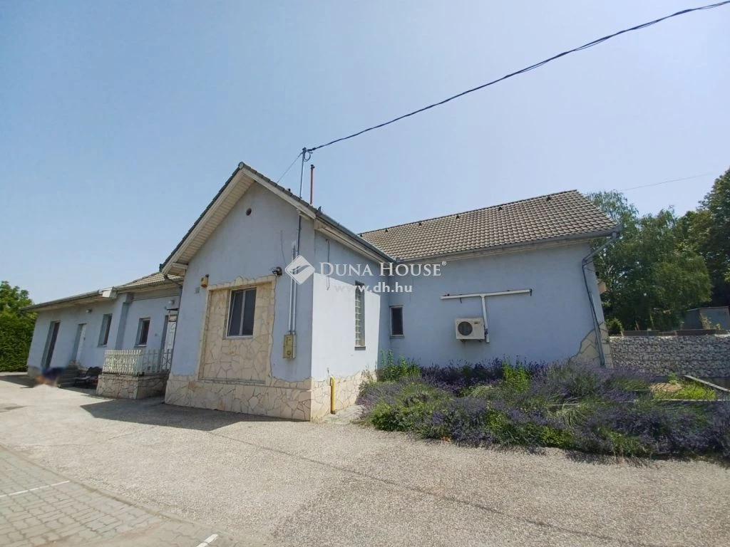 For sale house, Mende