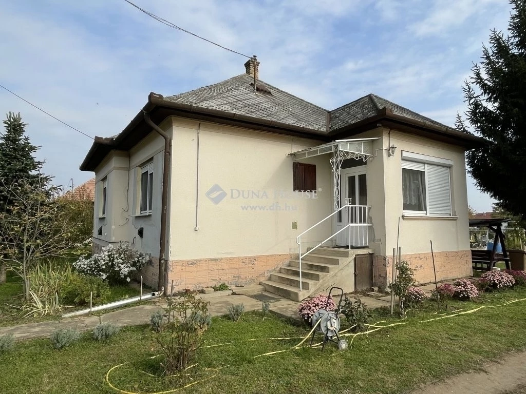 For sale house, Zsámbok