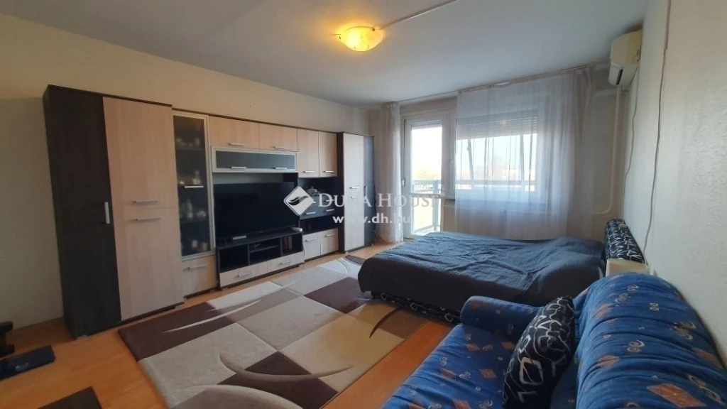 Eladó lakás, Budapest 15. ker.